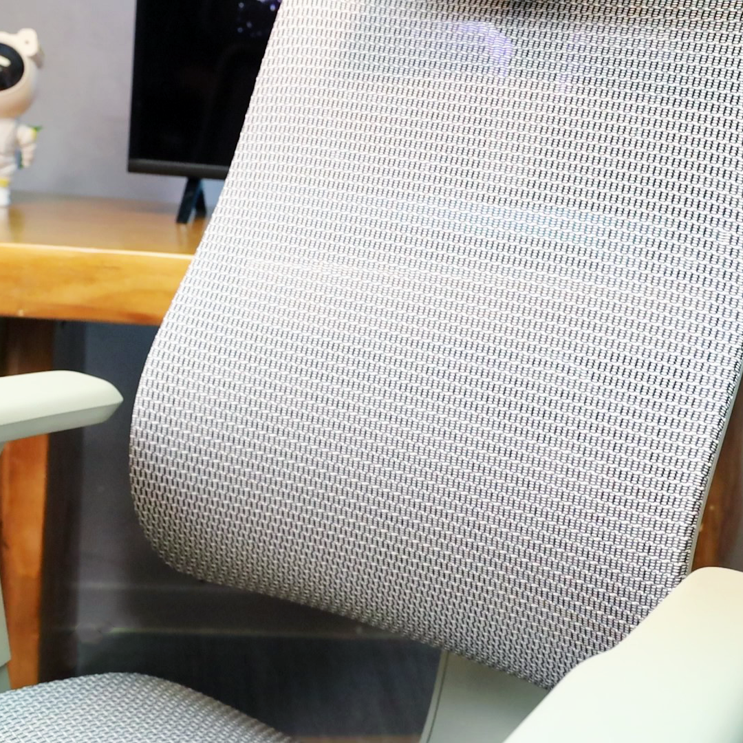 Newtral Magic H | World's First Smart Adaptive Lumbar & Neck support Chair