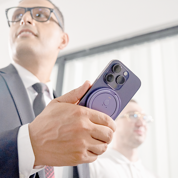 *ReadyStock* VocaEase | World 1st rotating 360° MagSafe AI Translation Ring