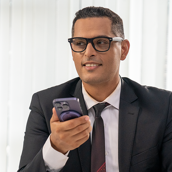 *ReadyStock* VocaEase | World 1st rotating 360° MagSafe AI Translation Ring