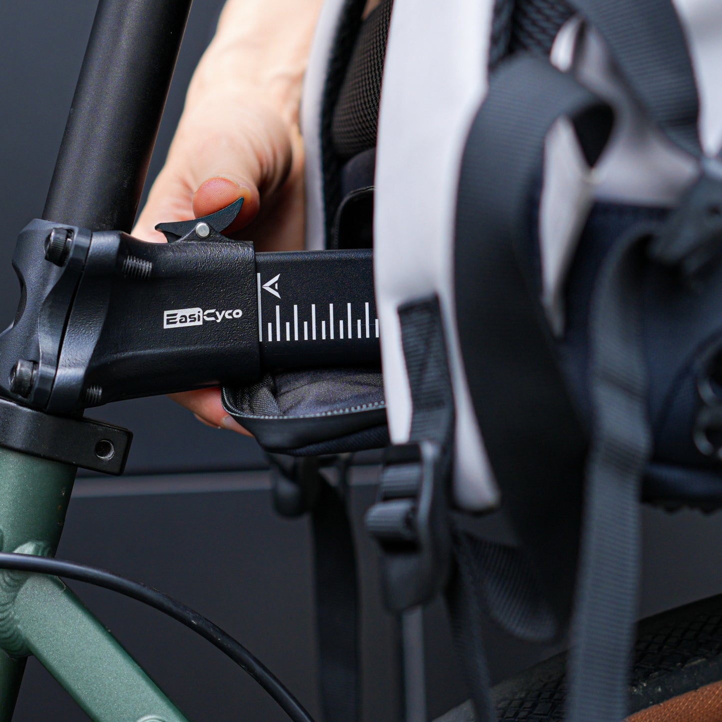 EasiCyco | The world’s only floating 35L functional cycling backpack – no rack required