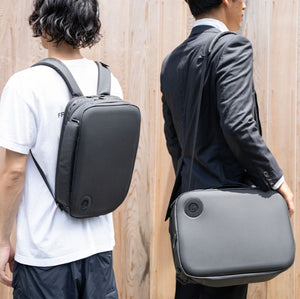 SchuBELT: The Smart Bag with Retractable Straps!