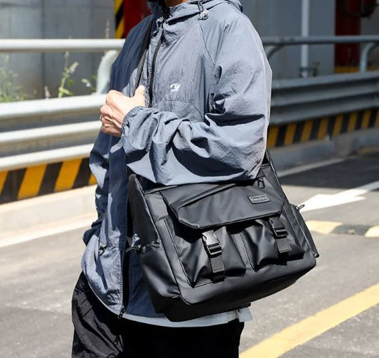 *Member Exclusive Offer* Men's Casual Commuter Messenger Bag – Black