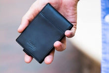Load image into Gallery viewer, Ideka Bifold - Extremely Durable &amp; Slim Wallet (Delivery in 28 days)
